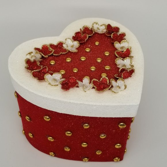 LARGE SPARKLY HEART GIFT BOX WITH GLITTER ROSES 8" - Picture 1 of 7